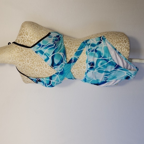 Cupshe Blue White Water Ripple Wrap Print One Piece Metal Clasp Halter Swimsuit - Picture 5 of 8